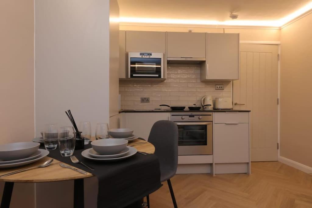Riverside Serviced Apartments ลอนดอน ภายนอก รูปภาพ