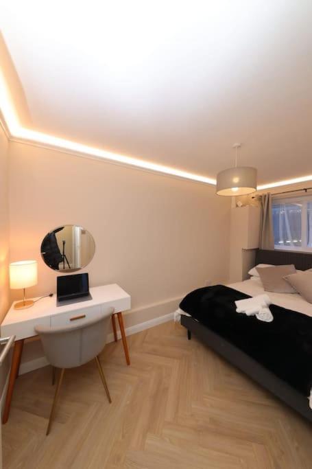 Riverside Serviced Apartments ลอนดอน ภายนอก รูปภาพ
